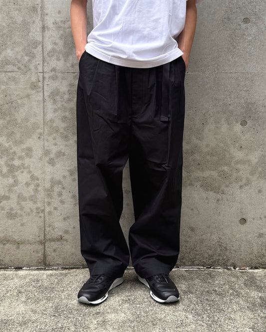 COMME des GARCONS HOMME / 綿ツイル 二ドム加工 Belted Pants / HP-P012-051-1 / BLACK